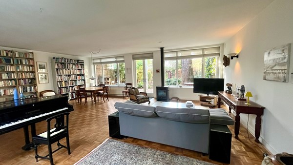 Medium property photo - Lange Beestenmarkt, 2512 ED The Hague